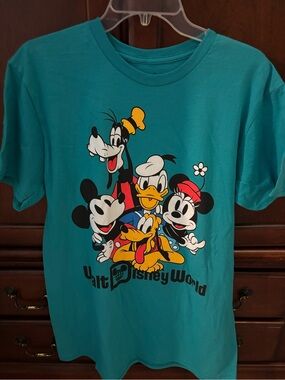 Official Walt Disney World Teal Character Graphic Tee size Large